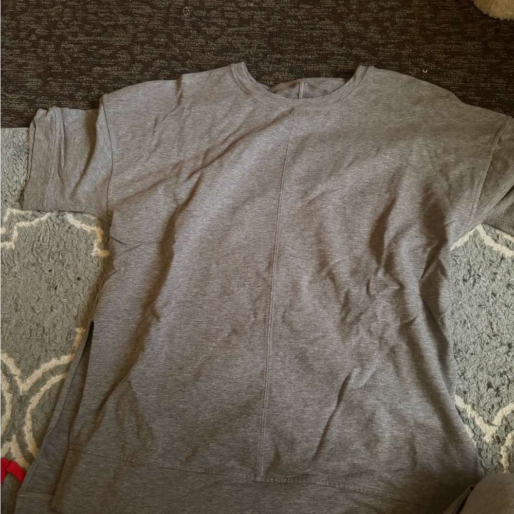 LULULEMON sweater shirt